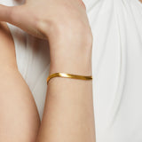 Essential Herringbone Bracelet in Gold