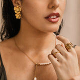 Organic Twist Ring in Gold