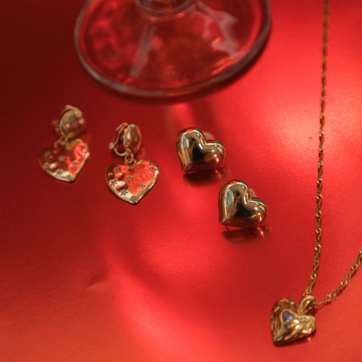 Image of the Coeur Clip On Earrings in Silver offer a medium-strength, adjustable hold via a mosquito coil clip. Ideal for all ear types, these earrings provide a secure yet comfortable fit for up to 24 hours. Crafted with Zinc Alloy and Copper, each purchase contains a single pair.