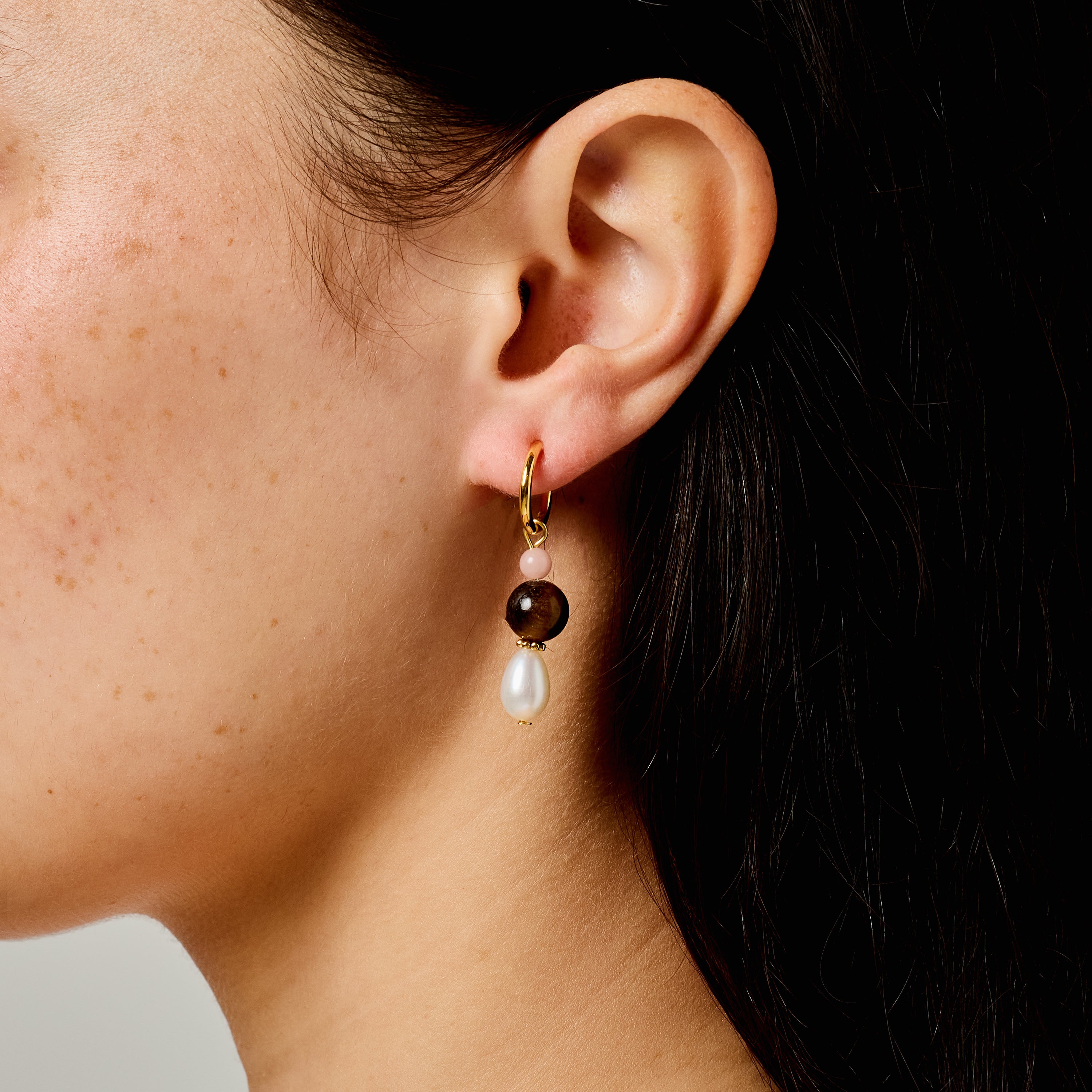 Harriet Pearl Clip On Earrings in Gold